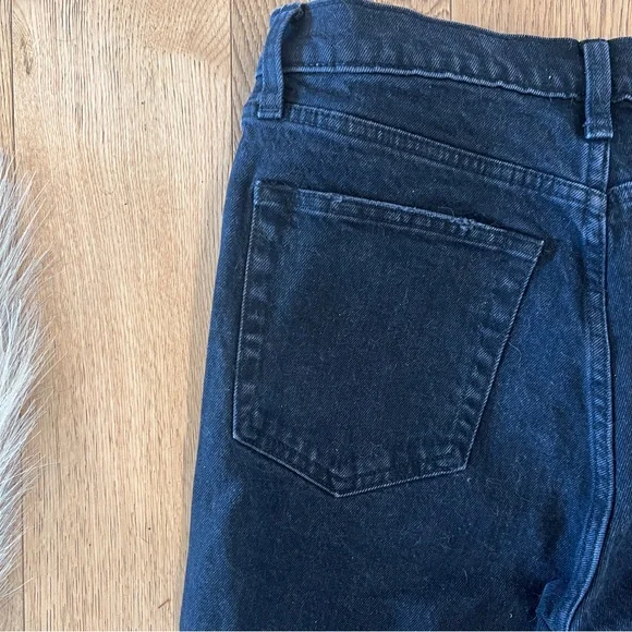 A&F | High Rise 90s Relaxed Jean - Picture 13 of 13